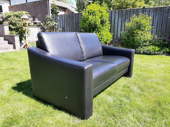 Image 1 of Sofá de dos plazas de cuero negro ("Gepade")