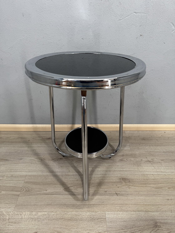 Image 1 of Table d'appoint Art déco intemporelle - chrome et verre noir