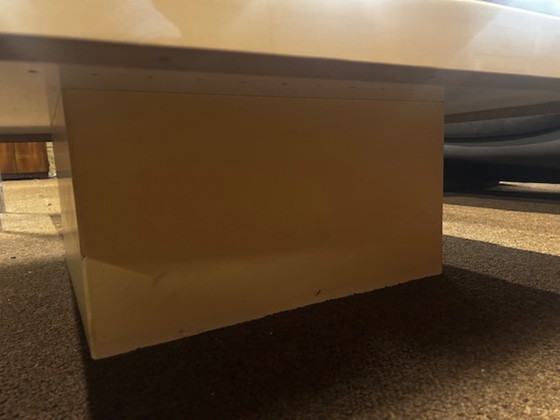 Table basse Maud en laiton gravé – Tables basses, Brass, Plastic (photo 14 of 17)