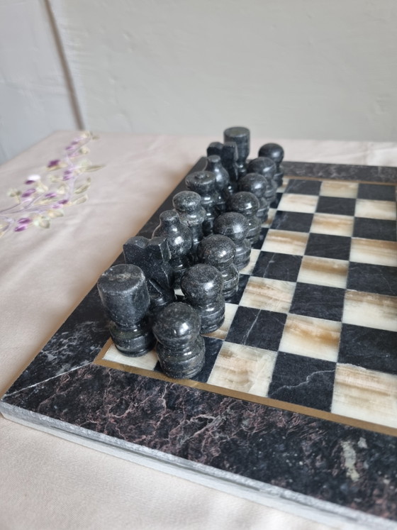 Image 1 of Marmeren onyx schaakbord beige zwart  met originele doos!