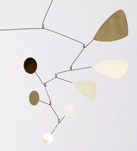 Image 1 of Escultura móvil muy grande de latón