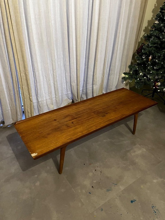 Image 1 of Table basse en teck, design danois, milieu du siècle