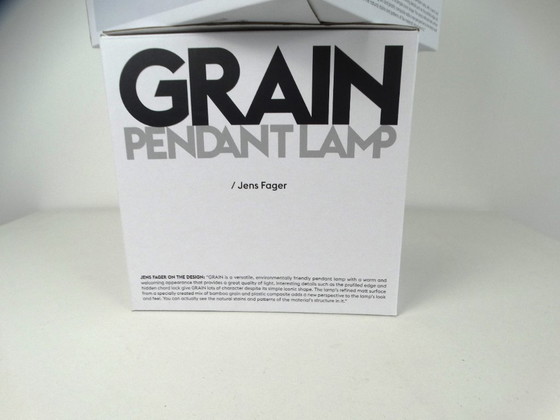 Image 1 of 2 x Lampe suspendue Muuto Grain, édition noire.