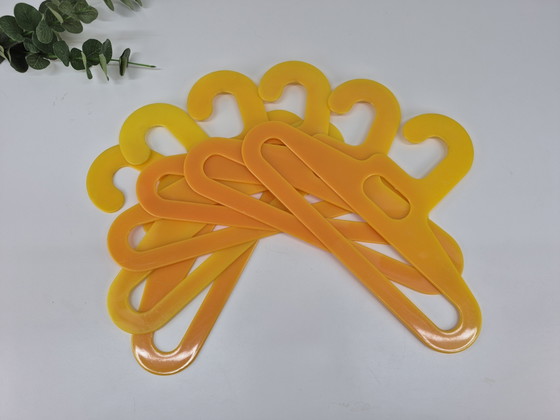 Image 1 of Ingo Maurer Design kledinghangers (6). Flair, Space Age.