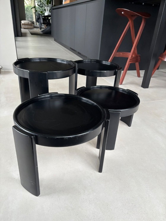 Image 1 of 4 tables d'appoint Cassina vintage, tables gigognes 780/783