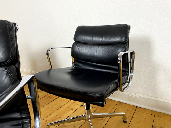 Image 1 of Set of 4 Vitra Soft Pad Chairs Ea 208 by Charles & Ray Eames