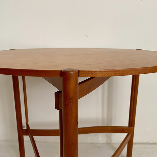 Bijzettafel, rond, hout en hout fineer, Zweeds design, vintage 