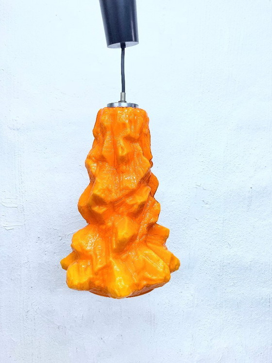 Image 1 of  Lámpara colgante de cristal de Peill&Putzler diseño años 70s 80s modelo Alaska naranja