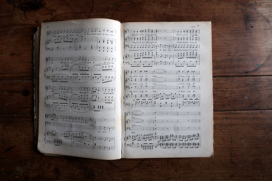 Image 1 of Antike französische Opernpartitur „La Marjolaine“ von Charles Lecocq, Ende des 19. Jahrhunderts – 2C49