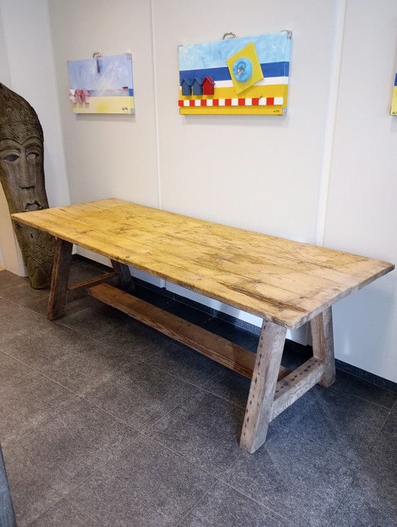 Image 1 of Industriële massieve houten eettafel 
