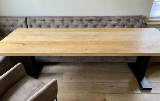 Image 1 of Eethoek met hoekbank& stoelen suède leer