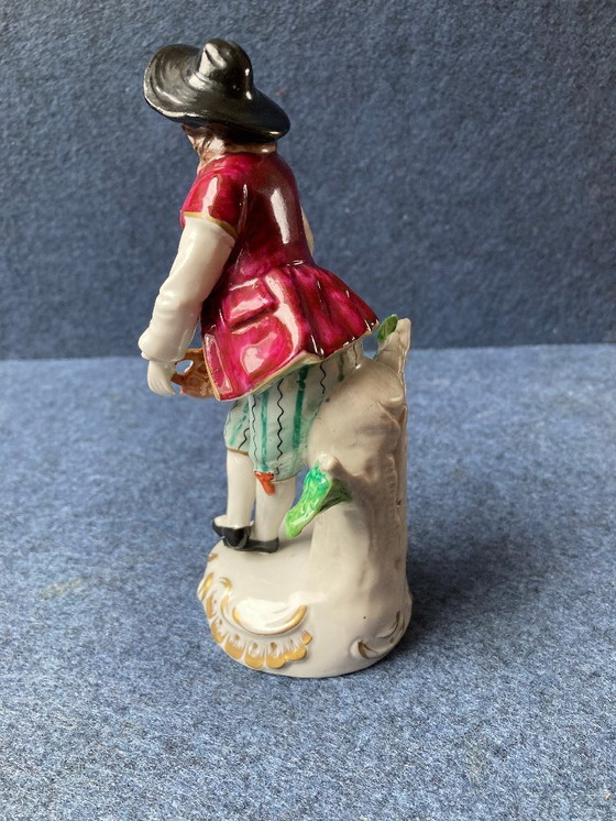 Image 1 of Figurine en porcelaine du Cavalier de la Rose
