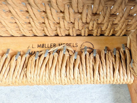 Image 1 of Originele Niels O Møller kruk J.L. Møllers model 80 Deens teakhout