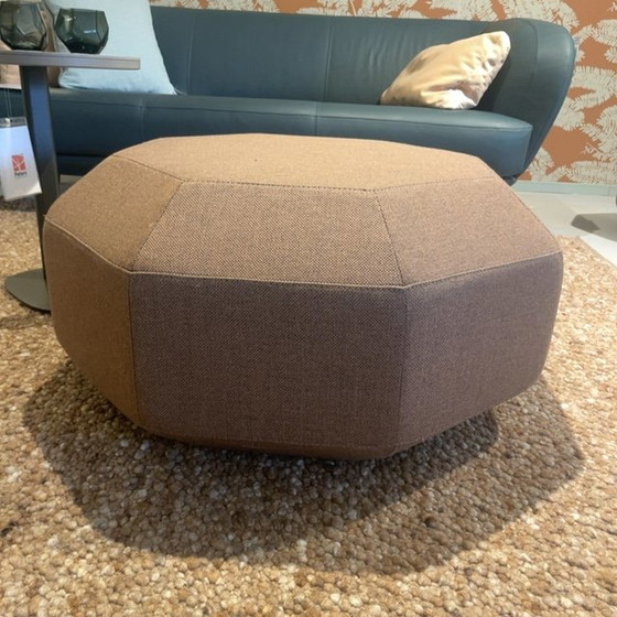 Image 1 of Pouf amuleto Leolux