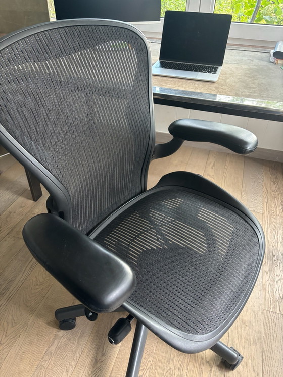 Herman Miller Aeron maat B – Draaistoelen, Aluminium (photo 2 of 12)