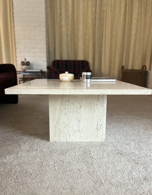 table basse en travertin