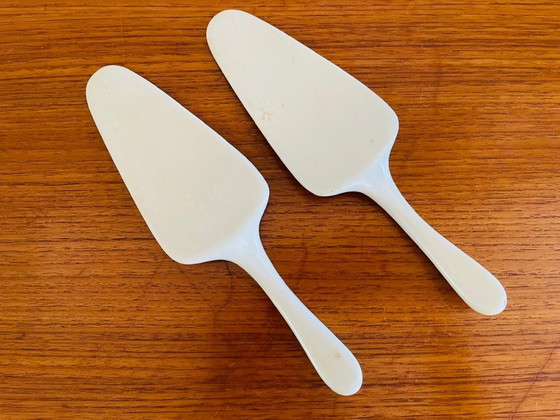 Image 1 of Plat à pâtisserie et pelles à gâteaux vintage en porcelaine de Gien, ensemble de 3