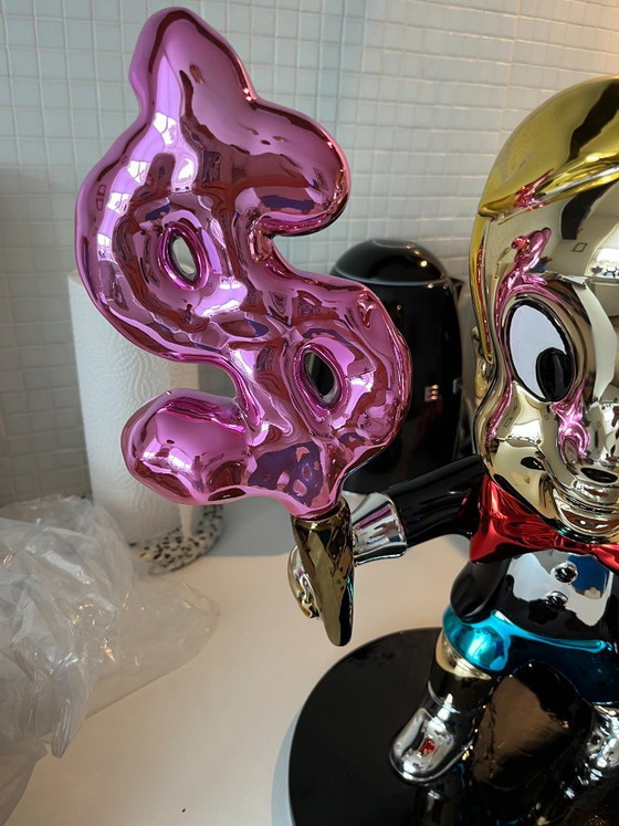 Image 1 of sculpture de Richie Rich, figure pop art, art design, graffiti, art moderne, nouveau
