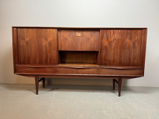 Skandinavisches Mid-Century-Design-Highboard, zugeschrieben E.W. Bach für Sejling Skabe, Dänemark, 1960er Jahre