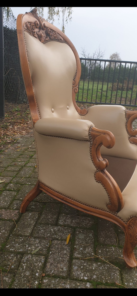 Image 1 of Poltrona barocca in pelle