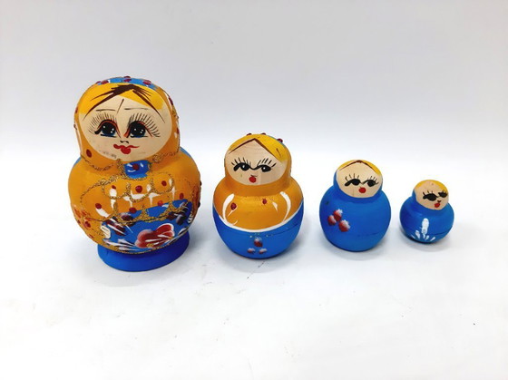 Image 1 of Matrioska russa d'epoca, set di quattro matrioske, una dentro l'altra