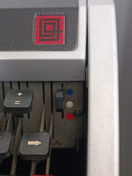 Image 1 of Machine a écrire Lettera DL par E. Sottsass Olivetti 1965 FF Coppola Le Parrain