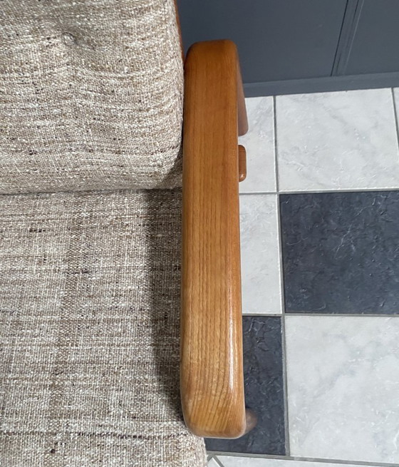 Image 1 of Fauteuil des années 1970 de la marque Dyrlund Denmark, avec un bon revêtement d'origine.