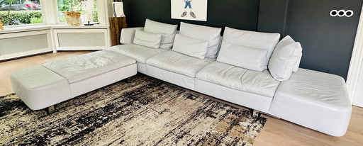 Natuzzi Graues Ledersofa mit Hocker