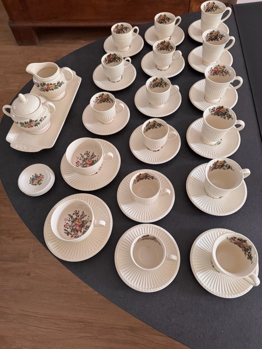 Nieuw Wedgewood Conway servies (100-delig)