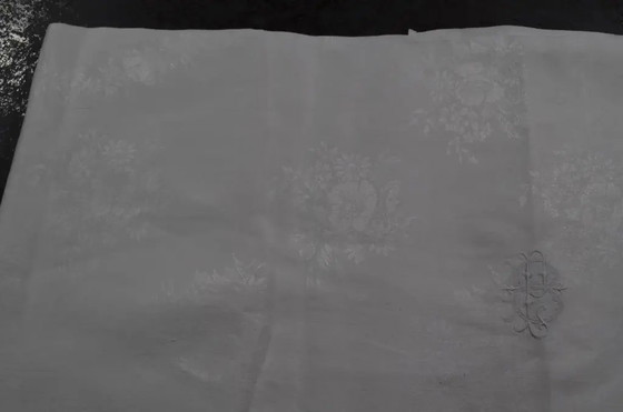 Große Tischdecke aus weißer Damastbaumwolle, 1930er Jahre – Tischdekoration, Cotton (photo 4 of 10)