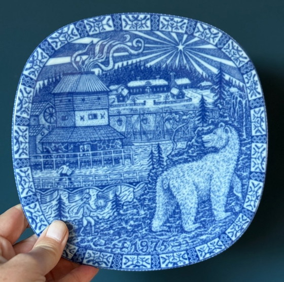 Image 1 of Rörstrand Julen set of 8 Gunnar Nylund plates