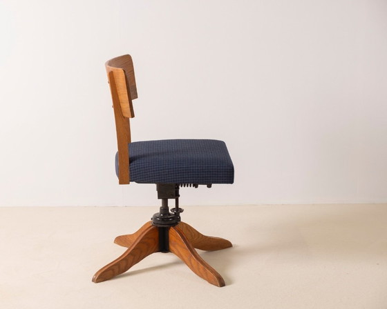 Image 1 of 1930s Swedish Oak Swivel Office Chair by SMV