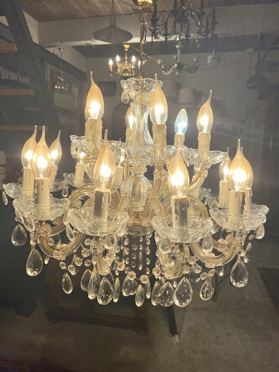 Image 1 of Hermosa lámpara de araña de cristal antigua