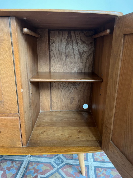 Image 1 of Modelo Windsor 467 – Luciano Ercolani para Ercol (Reino Unido)