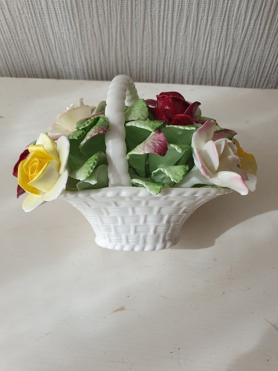 Image 1 of Royal Doulton Porzellan-Blumenkorb – 17 x 13 x 11 cm