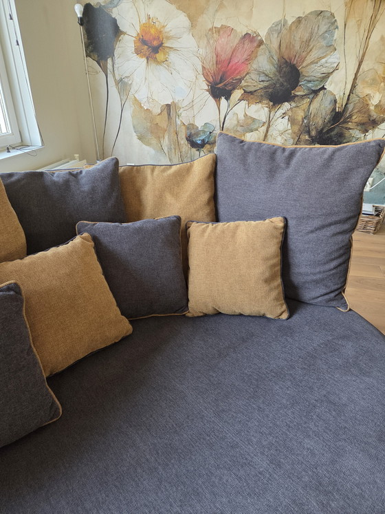 Image 1 of Drehbares Designersofa