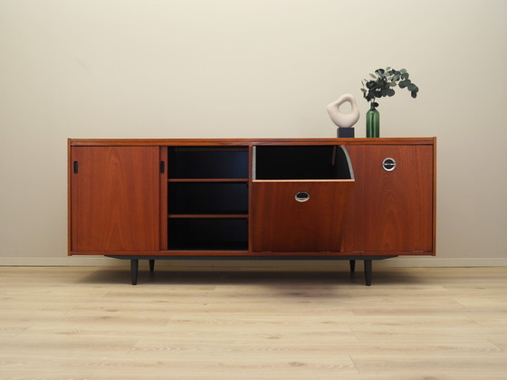 Image 1 of Buffet en teck, design danois, années 1970, production : Danemark