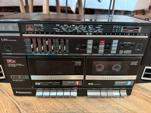 Radiocasete vintage Panasonic RX-CW26L de los años 80