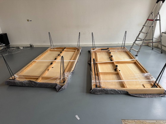 7 scrivanie personalizzate a 4 posti, in legno e marmoleum nero. – Custom, Metal, Wood (photo 5 of 6)