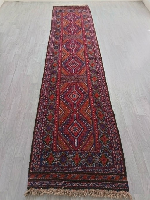 Alfombra artesanal de la galería Caucasus
