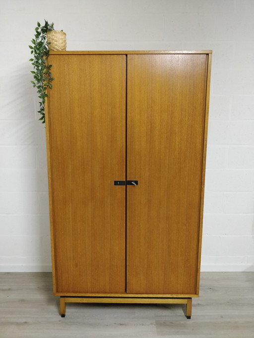 Armoire vintage midcentury MDK
