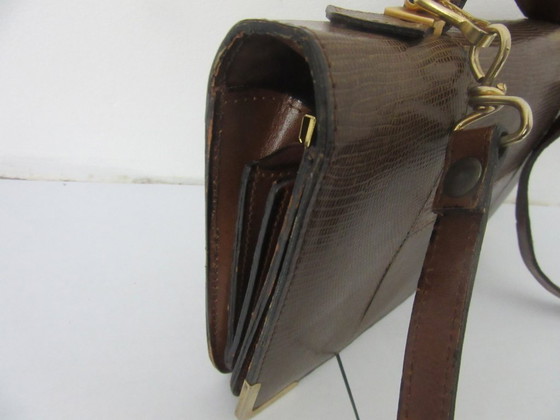Image 1 of Bolso de mano/bandolera de piel de lagarto repujada con monedero.