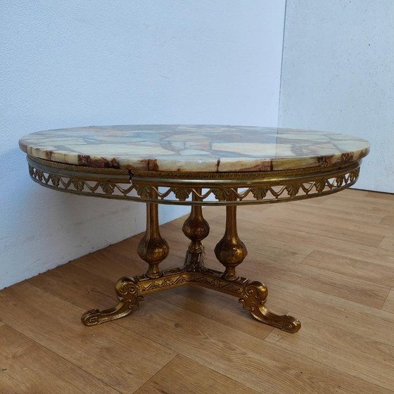 Round Vintage Regency Coffee Table with Marble Onyx Top 89cm – Brass (photo 5 of 10)