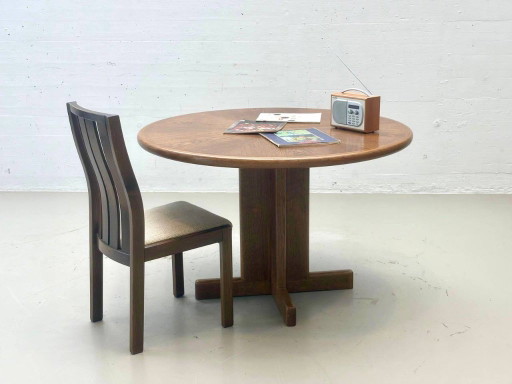 Round vintage dining table made of oak, 1970s – eettafels, Wood