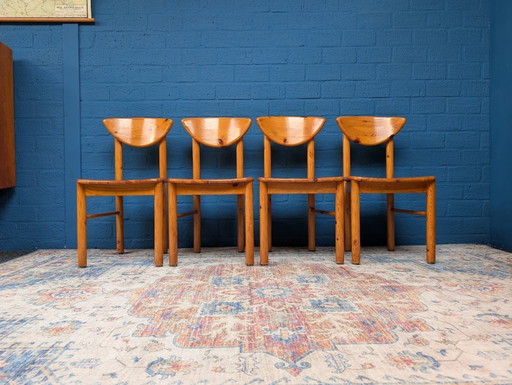 Stühle aus Kiefernholz, im Stil von Rainer Daumiller, 1970er Jahre