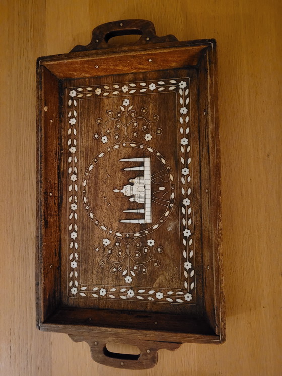 Image 1 of Tray with inlaid images and decorations Indonesia