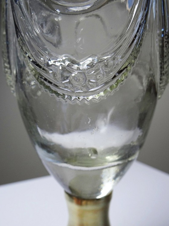 Image 1 of Vintage decoratieve schenkkan van gegoten glas en verguld messing, Italië circa 1980.