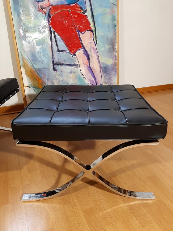 Image 1 of Knoll Set Barcelona New-Never Used Black Leather Design by Ludwig Mies Van Der Rohe and Lilly Reich (1929)
