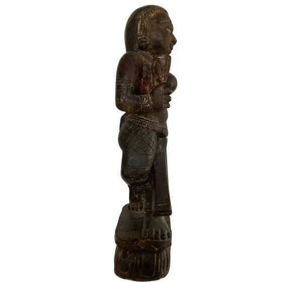 Antike indische polychrome Holztempelfigur – weibliche Begleiterin – Los 191 – Bildhauerei, Wood (photo 7 of 23)