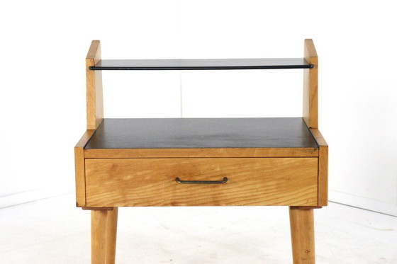 Image 1 of Ensemble de 2 tables de chevet Everest vintage